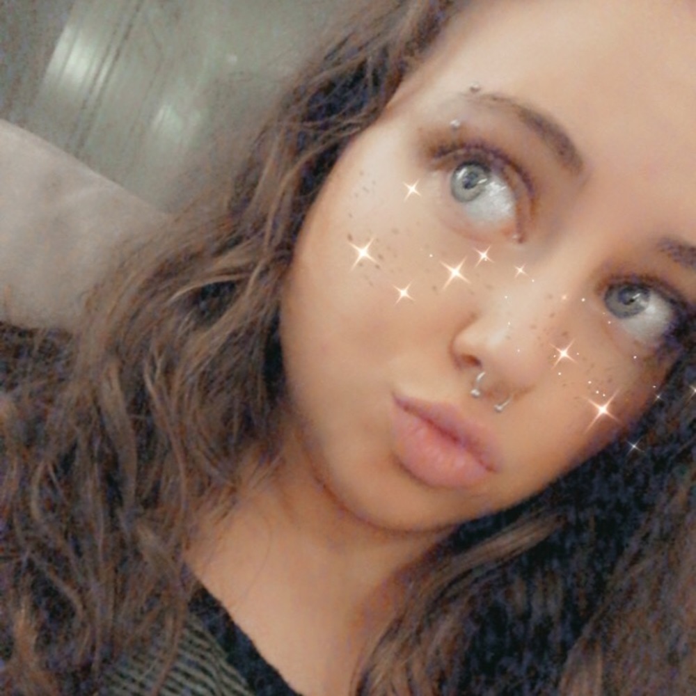 Meet your Posher, Alissa